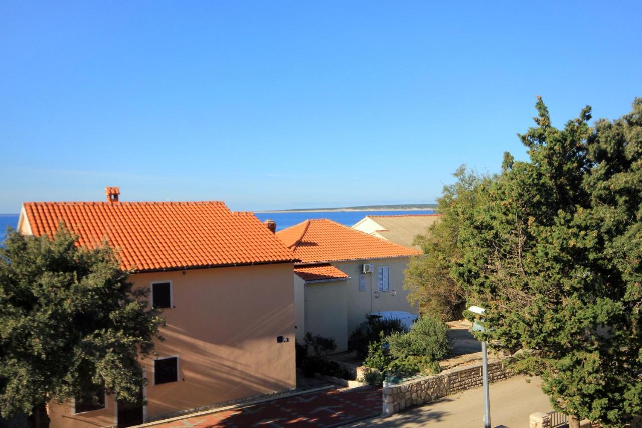 Apartments And Rooms By The Sea Mandre, Pag - 3557 Kolan Εξωτερικό φωτογραφία