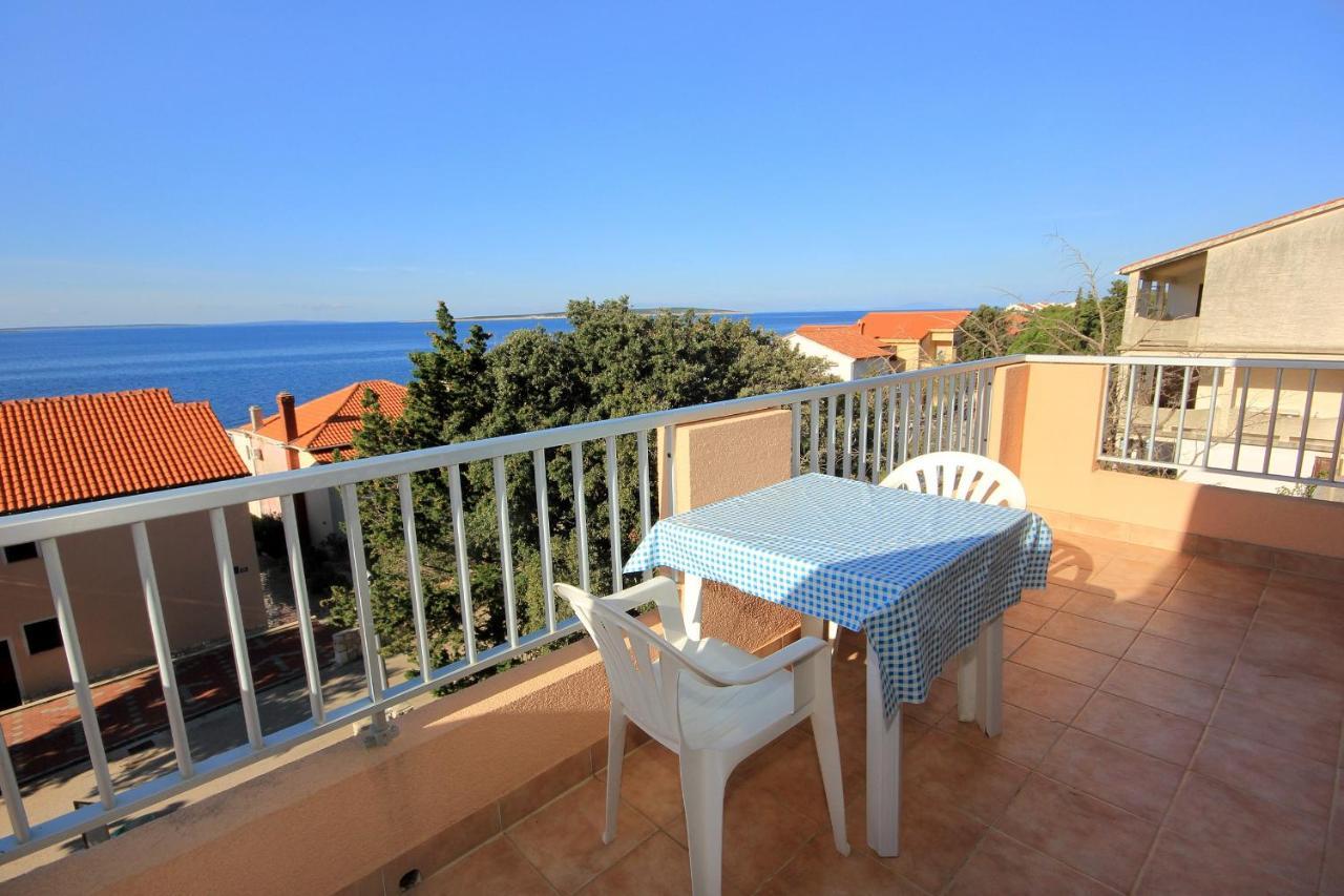 Apartments And Rooms By The Sea Mandre, Pag - 3557 Kolan Εξωτερικό φωτογραφία