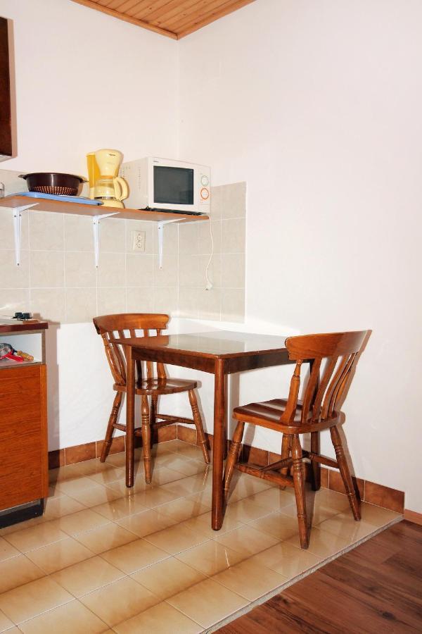 Apartments And Rooms By The Sea Mandre, Pag - 3557 Kolan Εξωτερικό φωτογραφία