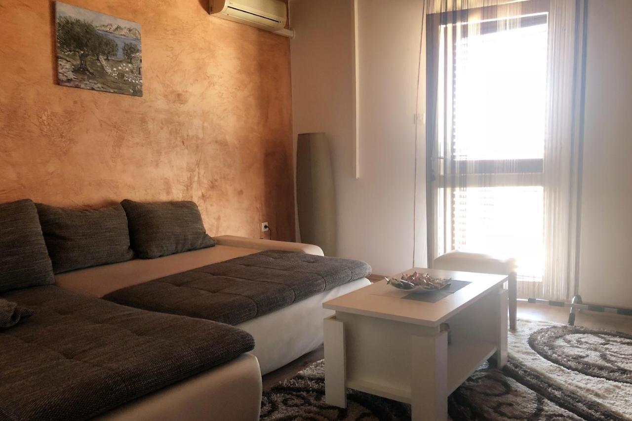 Apartments And Rooms By The Sea Mandre, Pag - 3557 Kolan Εξωτερικό φωτογραφία