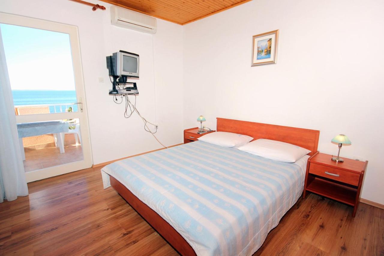 Apartments And Rooms By The Sea Mandre, Pag - 3557 Kolan Εξωτερικό φωτογραφία