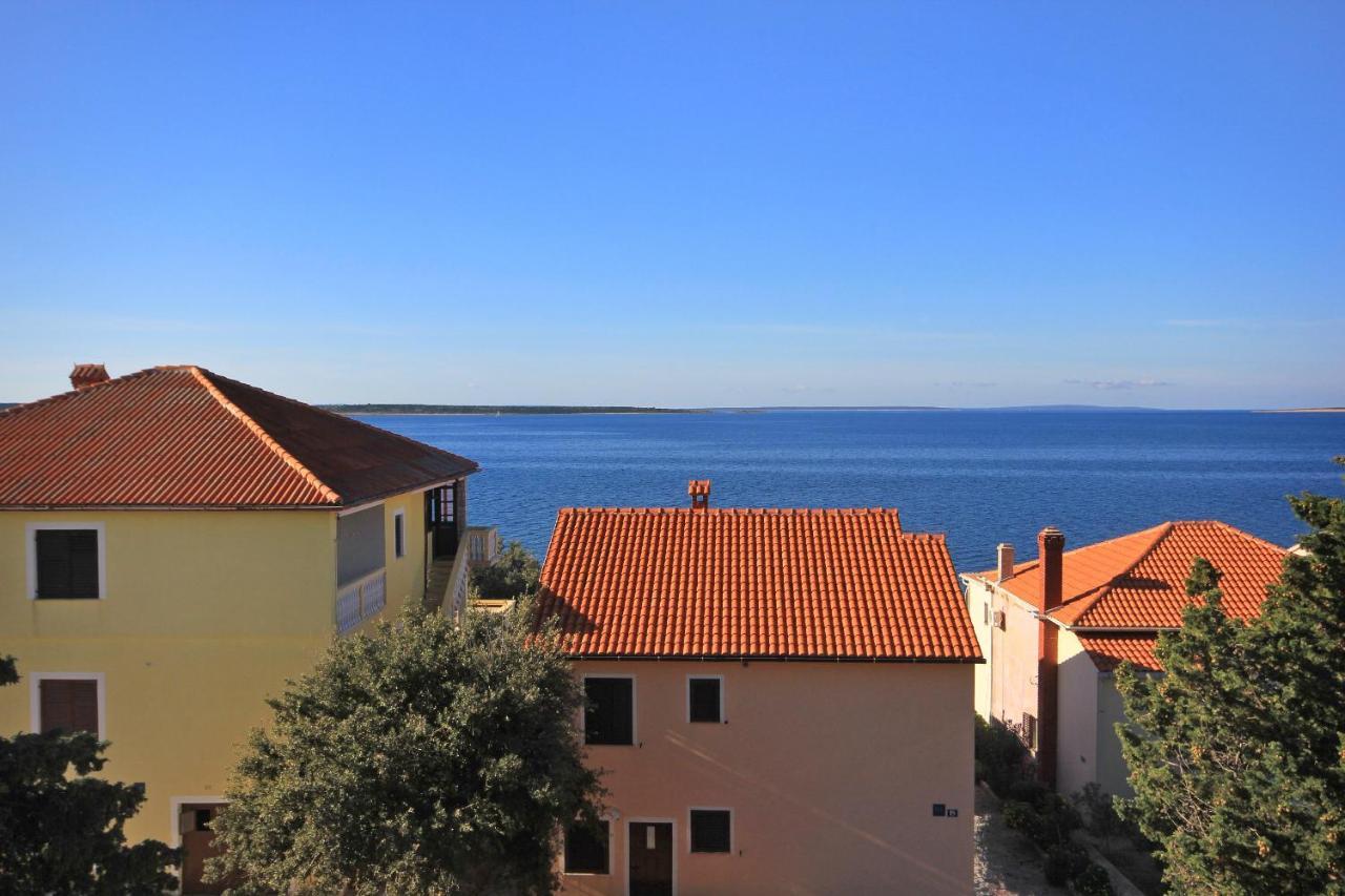 Apartments And Rooms By The Sea Mandre, Pag - 3557 Kolan Εξωτερικό φωτογραφία
